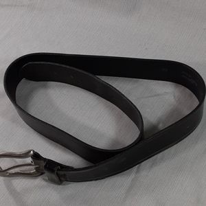 Unbranded size 32 black belt man made material